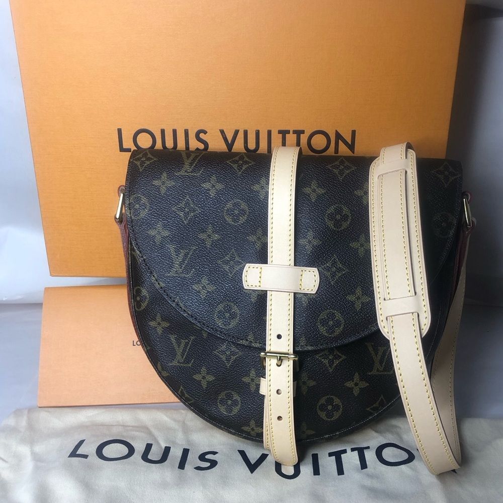 LOUIS VUITTON Chantilly GM Messenger Bag 871VI COA LV Dust Bag LV Box